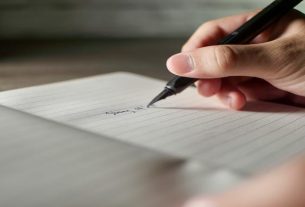 como se escribe estuvo o estubo