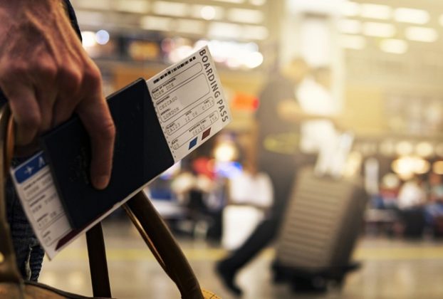 Se puede viajar estando de baja